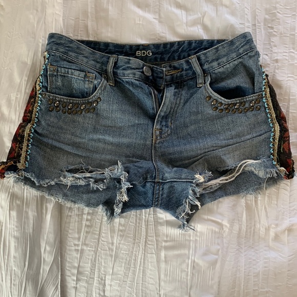 Urban Outfitters BDG beaded jean shorts - Picture 2 of 7